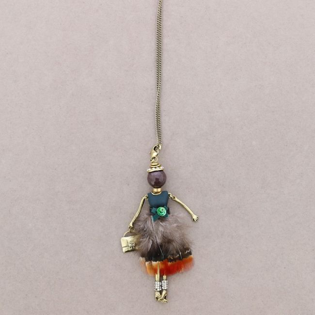 LONG PENDANT NECKLACE DOLL