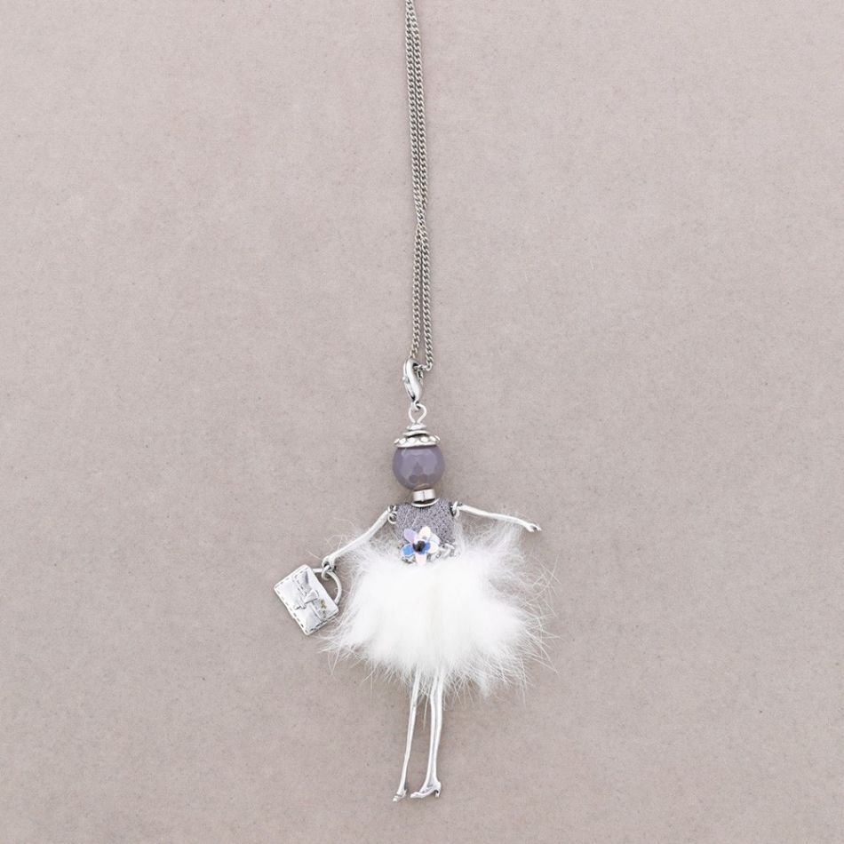 LONG PENDANT NECKLACE DOLL