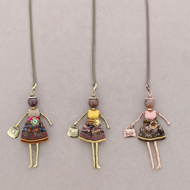 LONG NECKLACE DOLL PENDANT