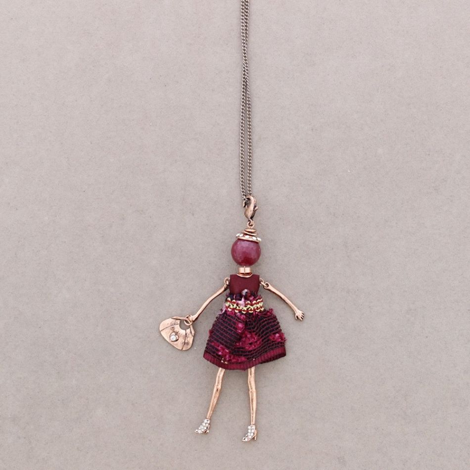 LONG PENDANT NECKLACE DOLL