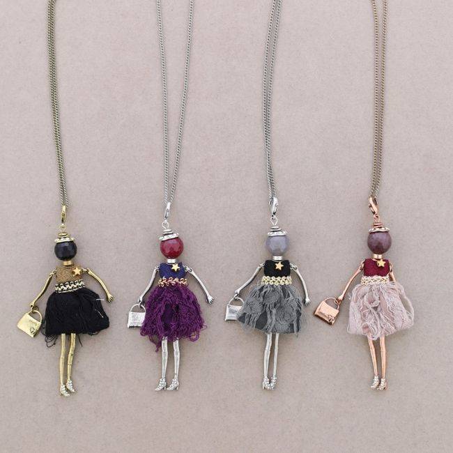 LONG PENDANT NECKLACE DOLL