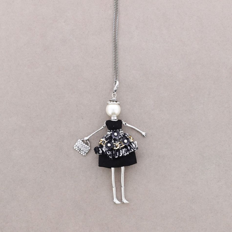 LONG PENDANT NECKLACE DOLL