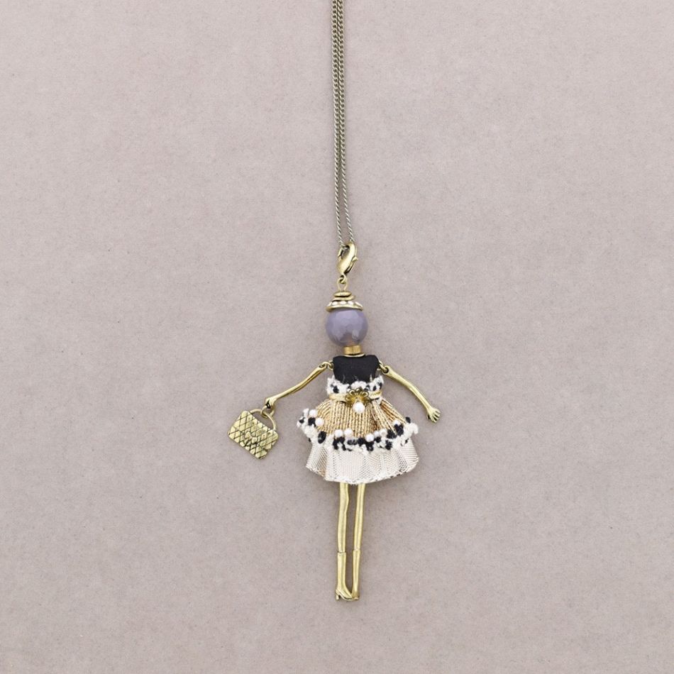 LONG PENDANT NECKLACE DOLL