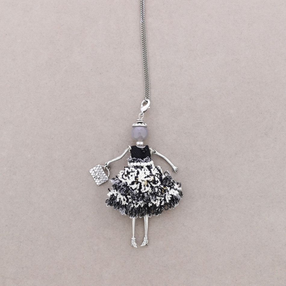 LONG PENDANT NECKLACE DOLL