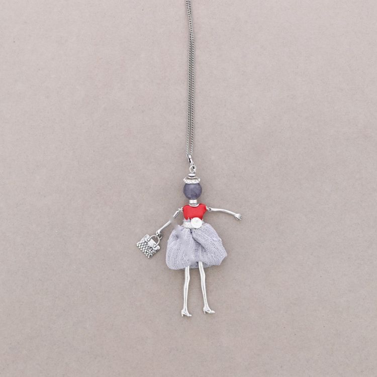 LONG PENDANT NECKLACE DOLL