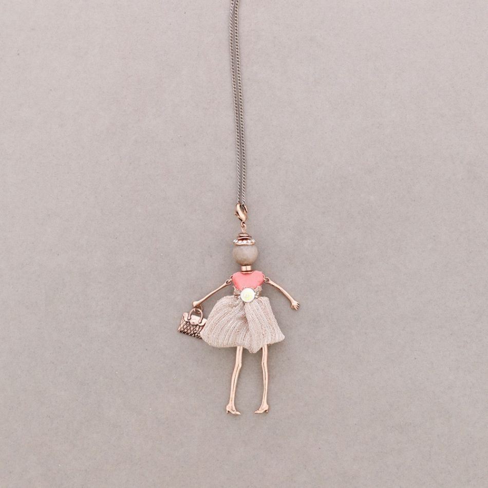 LONG PENDANT NECKLACE DOLL