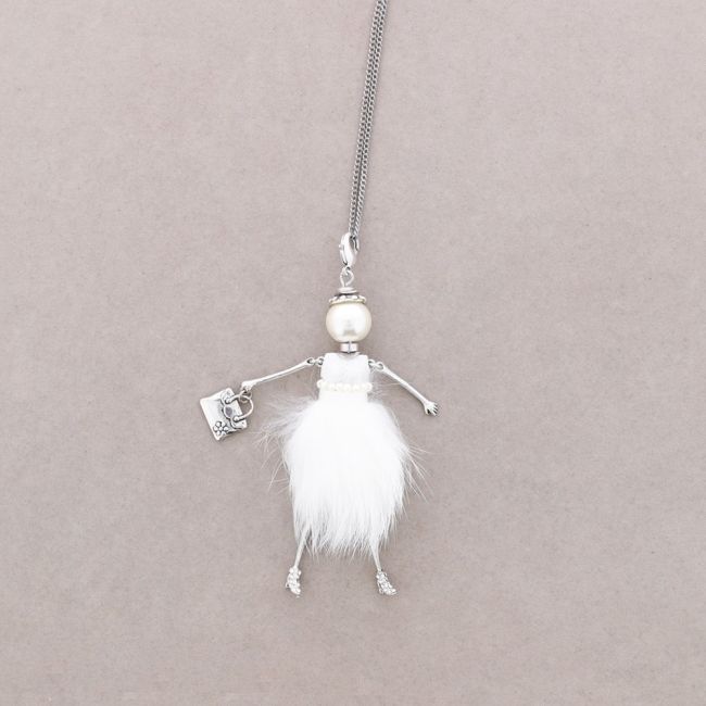 LONG PENDANT NECKLACE DOLL