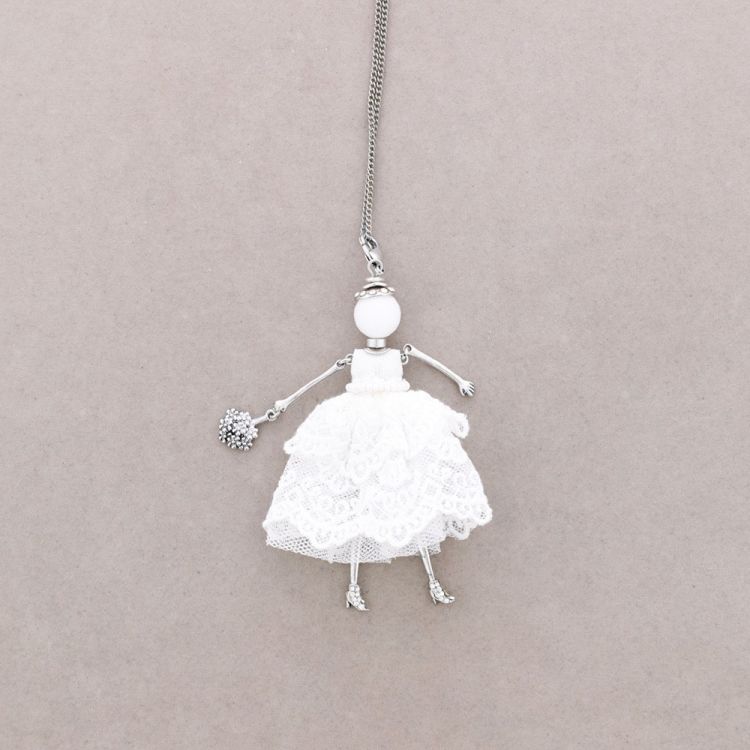 LONG PENDANT NECKLACE DOLL
