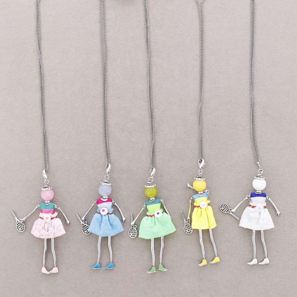 LONG PENDANT NECKLACE DOLL