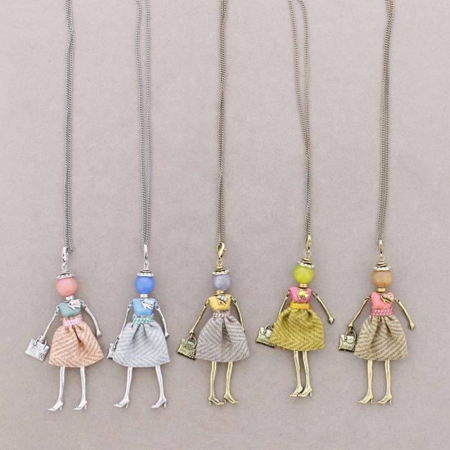LONG PENDANT NECKLACE DOLL