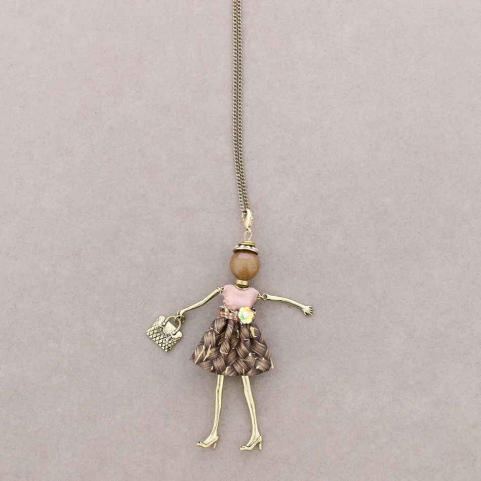 LONG PENDANT NECKLACE DOLL