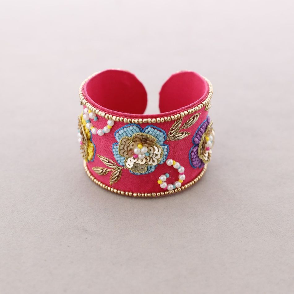 PULSERA ÉTNICA AJUSTABLE FLORES LENTEJUELAS