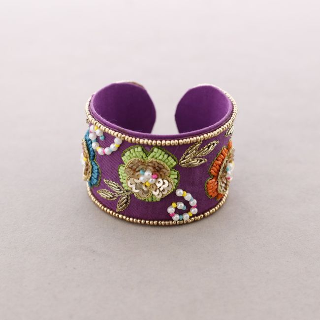 PULSERA ÉTNICA AJUSTABLE FLORES LENTEJUELAS
