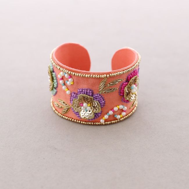 PULSERA ÉTNICA AJUSTABLE FLORES LENTEJUELAS