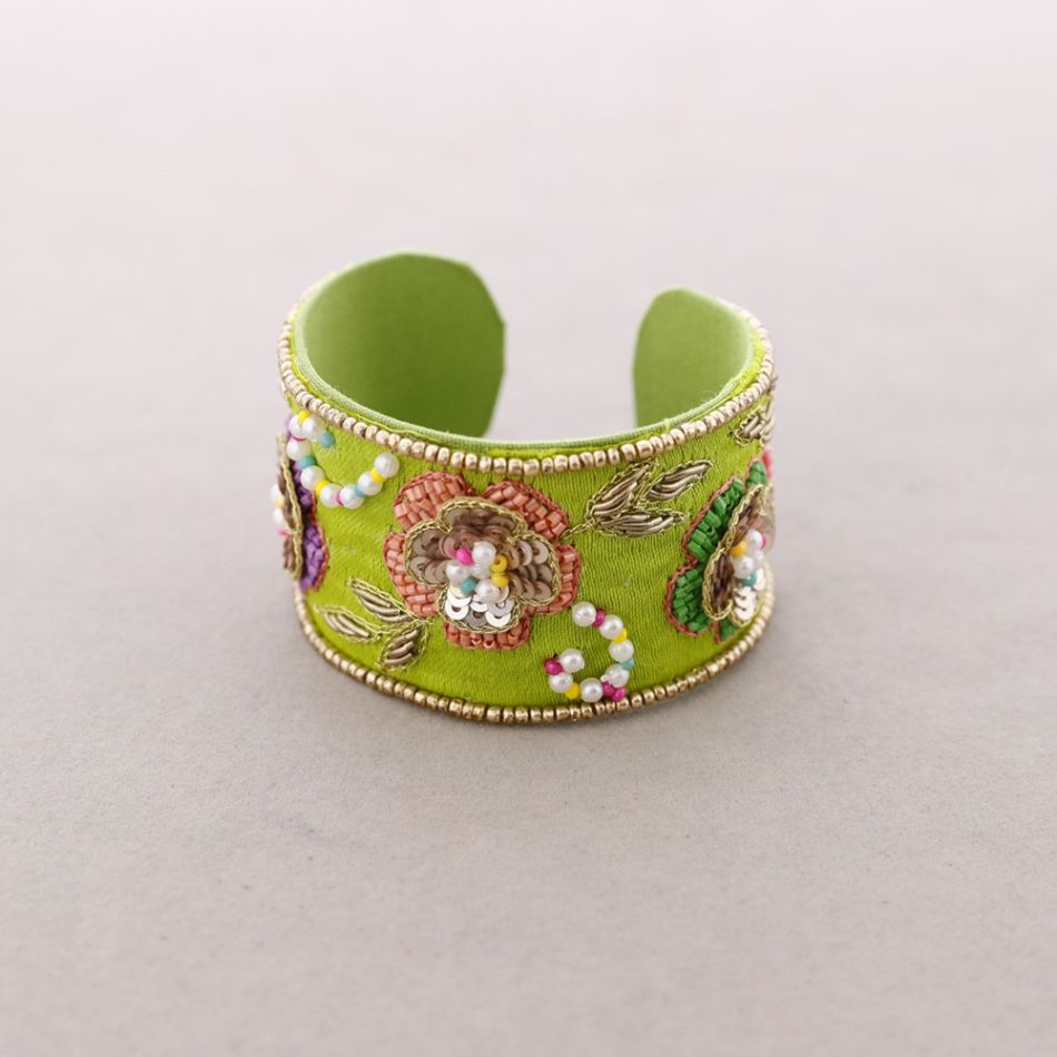 PULSERA ÉTNICA AJUSTABLE FLORES LENTEJUELAS