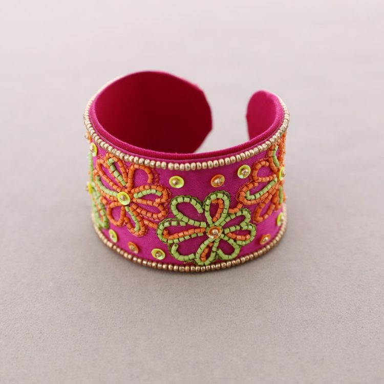 PULSERA ÉTNICA AJUSTABLE FLORES ABALORIOS