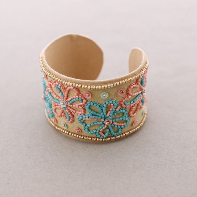 PULSERA ÉTNICA AJUSTABLE FLORES ABALORIOS