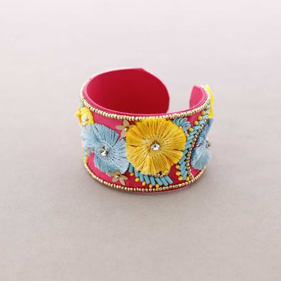 PULSERA ÉTNICA AJUSTABLE FLORES FLECOS