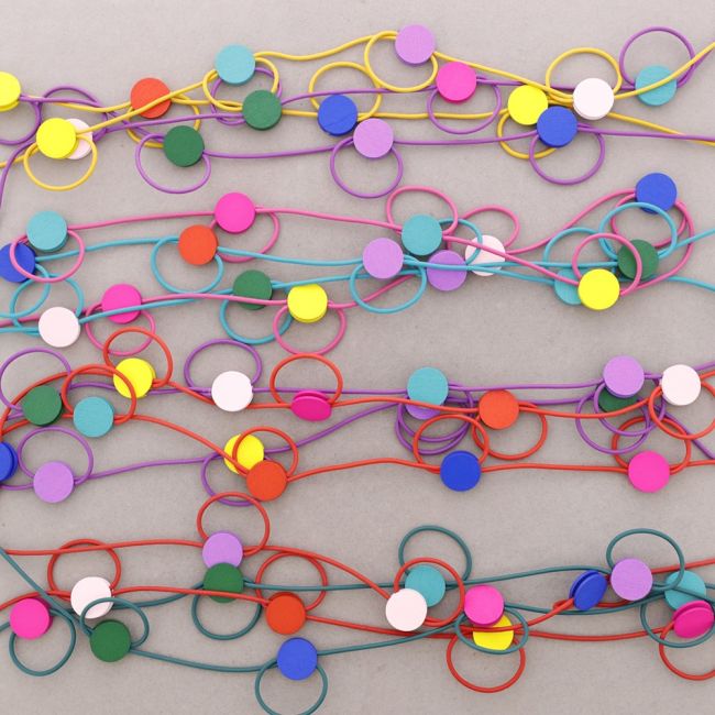 LONG NECKLACE DOUBLE CIRCLES FOAMY RUBBER