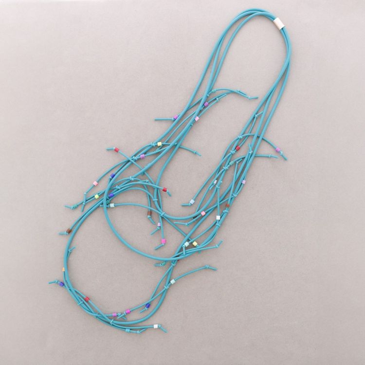 COLLAR LARGO IMÁN MULTI VUELTAS NUDO GOMA