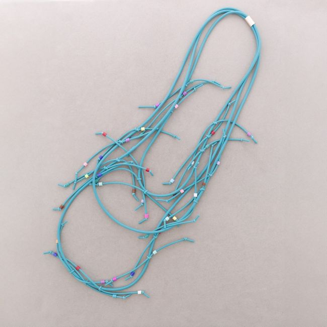 COLLAR LARGO IMÁN MULTI VUELTAS NUDO GOMA