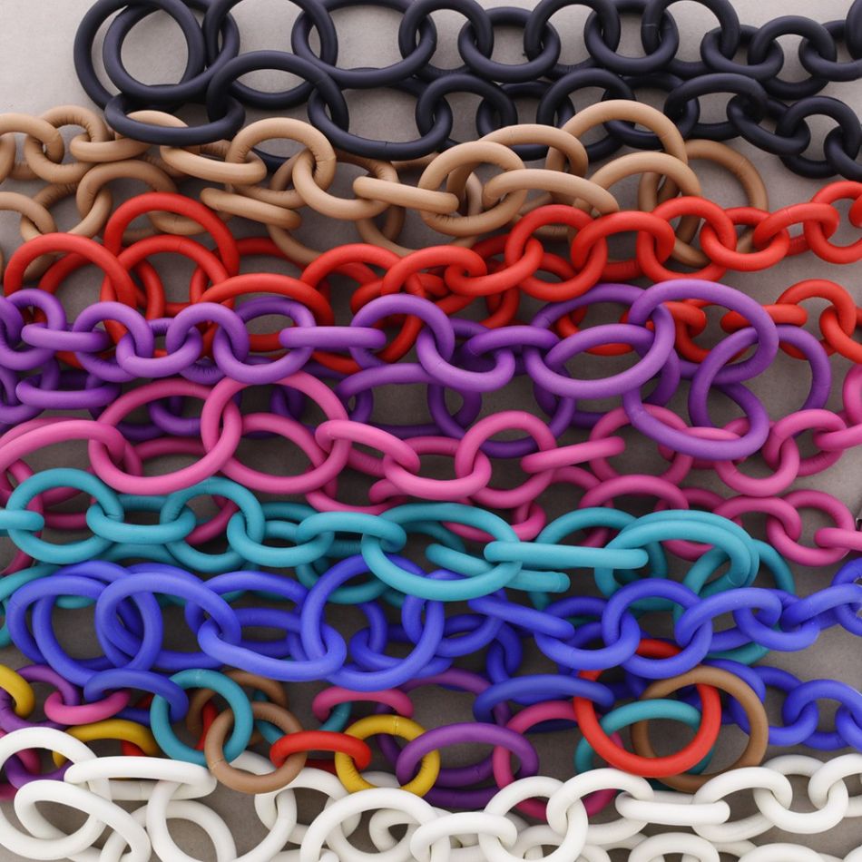 COLLAR LARGO GOMA ESLABONES