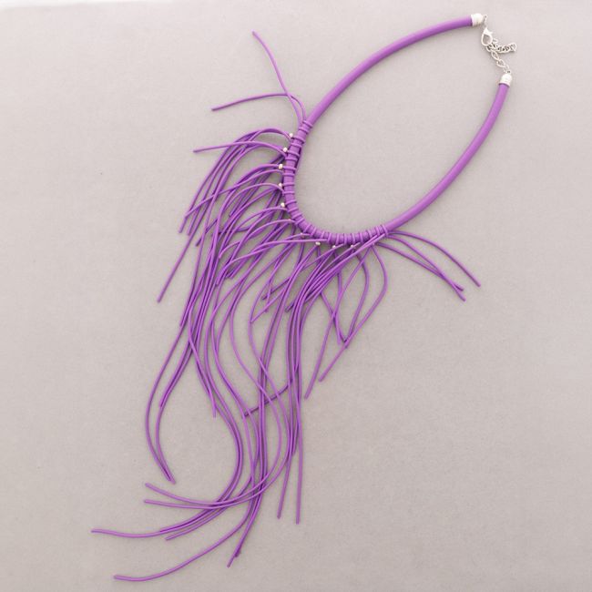 RUBBER CHOKER WITH FRINGES