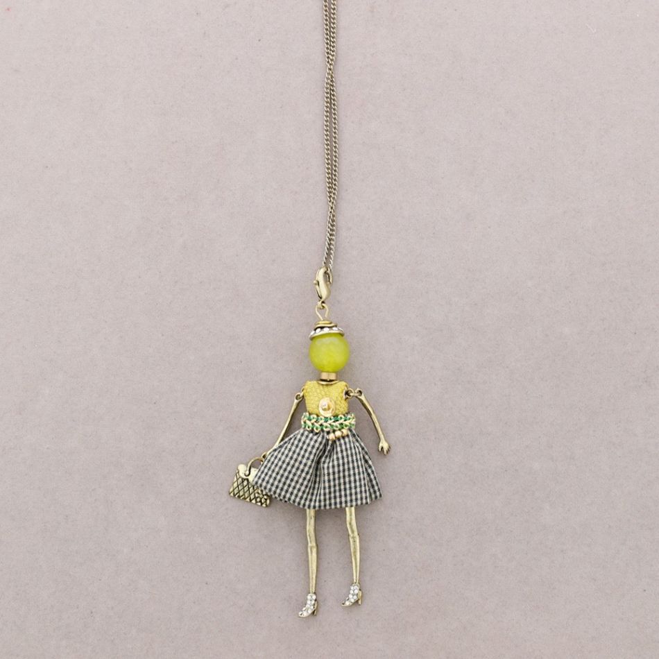 LONG PENDANT NECKLACE DOLL