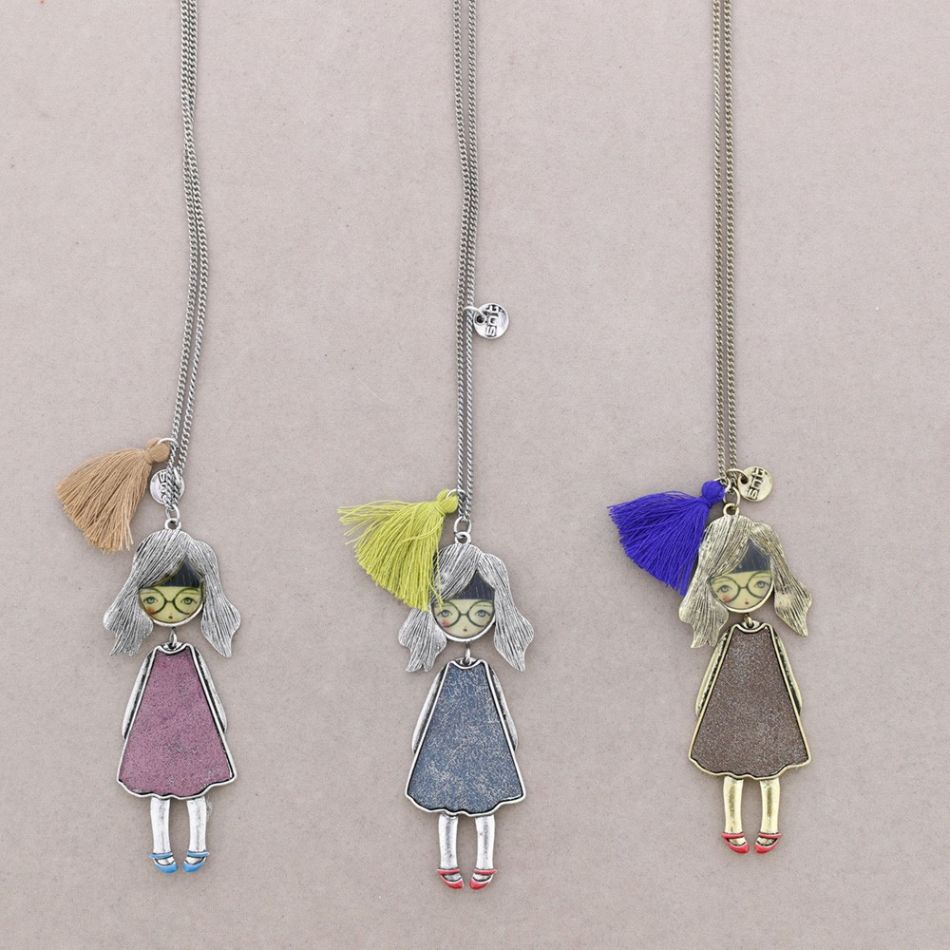 COLLAR LARGO COLGANTE MUÑECA