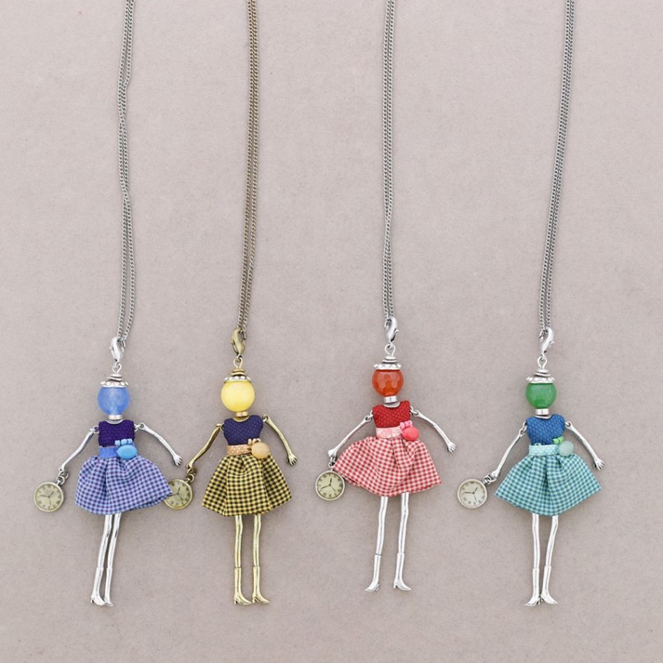 LONG PENDANT NECKLACE DOLL