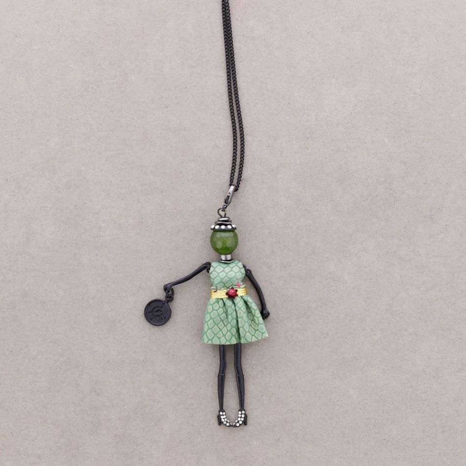 LONG PENDANT NECKLACE DOLL