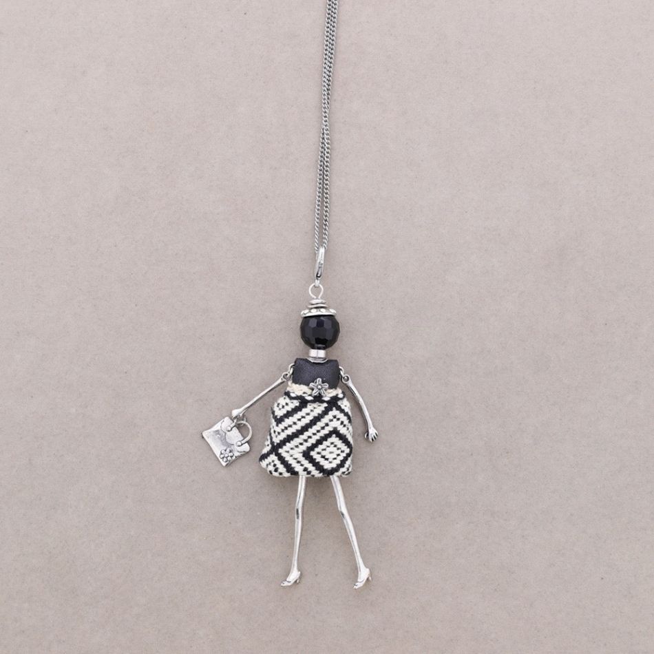 LONG PENDANT NECKLACE DOLL