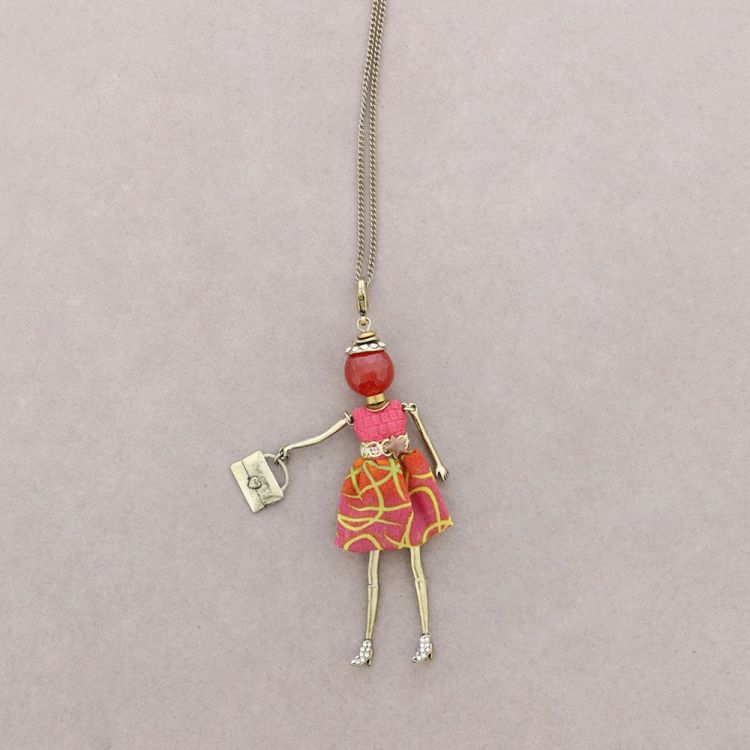 LONG PENDANT NECKLACE DOLL
