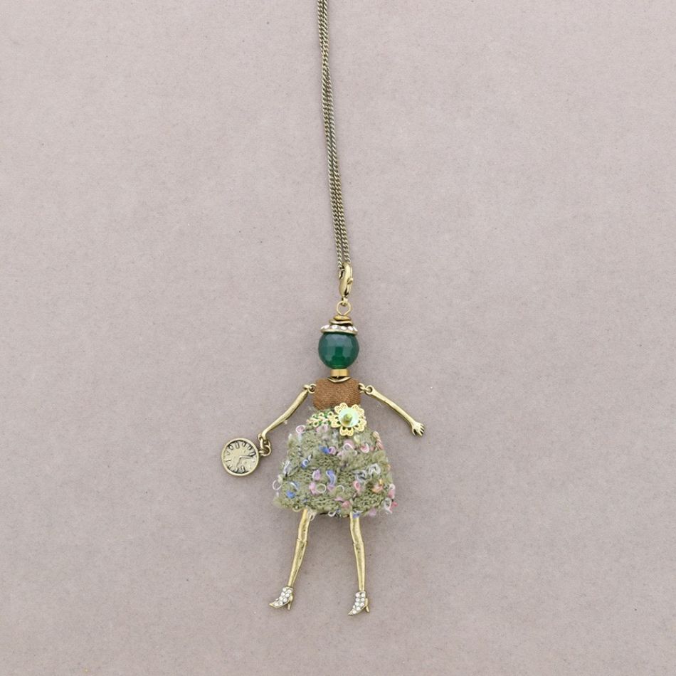 LONG PENDANT NECKLACE DOLL