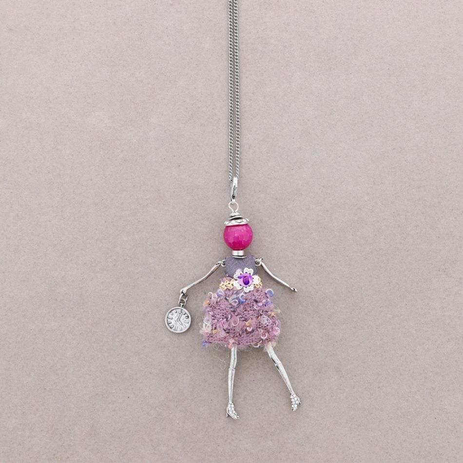 LONG PENDANT NECKLACE DOLL