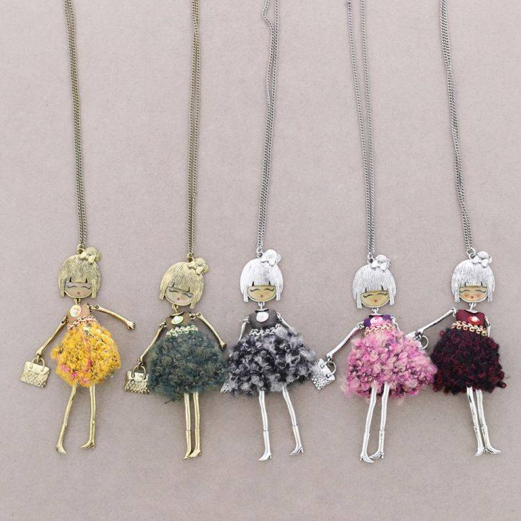LONG PENDANT NECKLACE DOLL 2