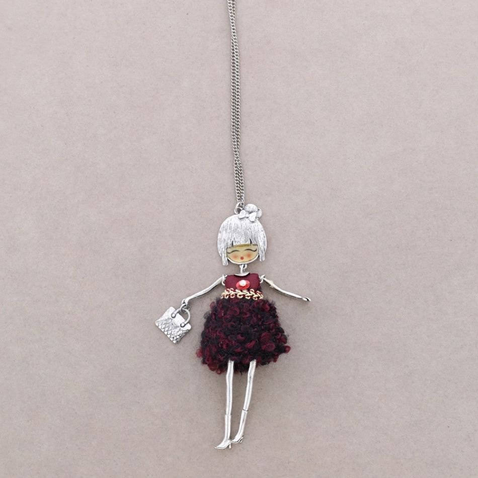 LONG PENDANT NECKLACE DOLL