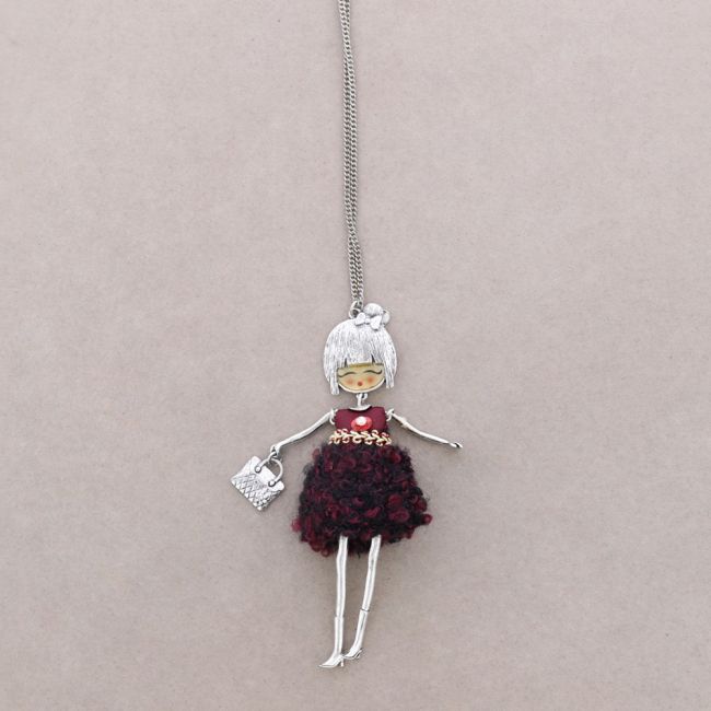 LONG PENDANT NECKLACE DOLL