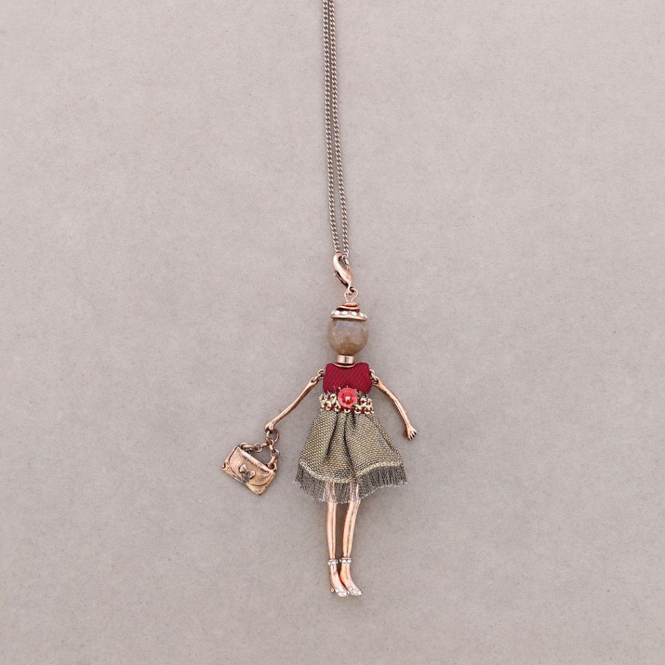 LONG PENDANT NECKLACE DOLL