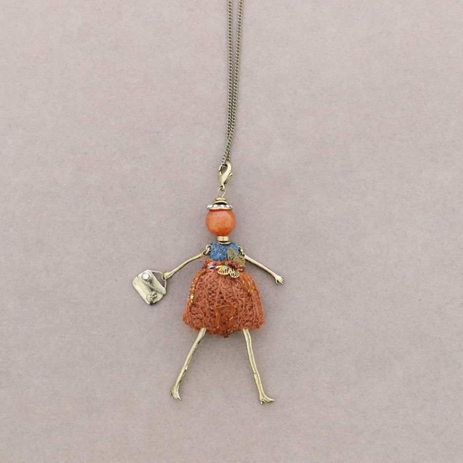LONG PENDANT NECKLACE DOLL