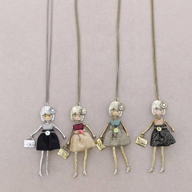COLLAR LARGO COLG. MUÑECA CARINA