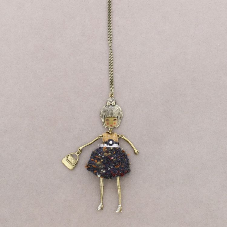 LONG PENDANT NECKLACE DOLL