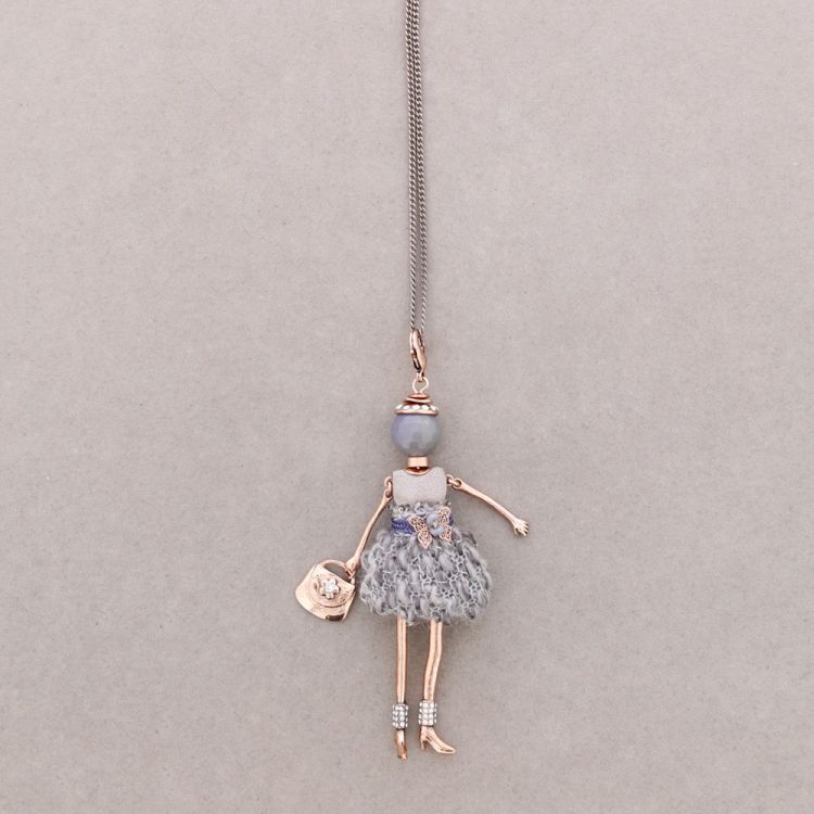 LONG PENDANT NECKLACE DOLL