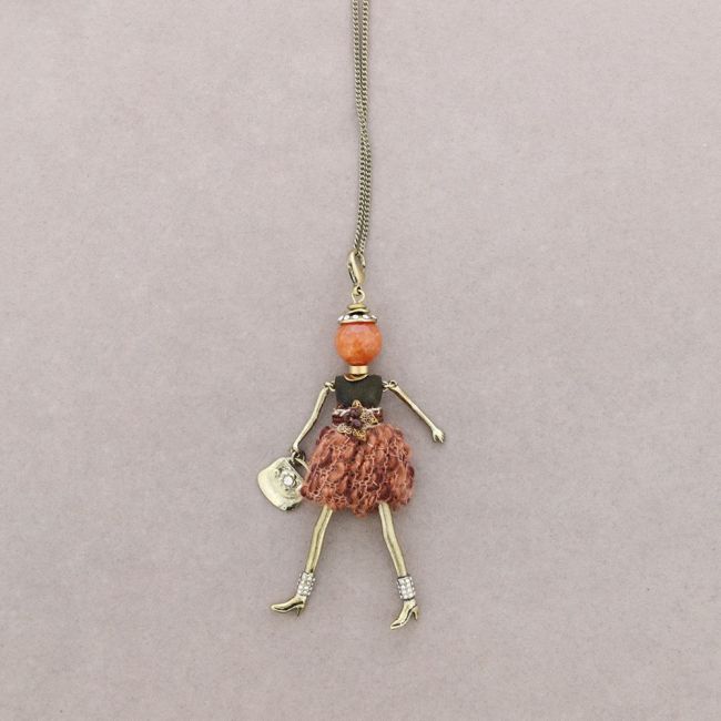 LONG PENDANT NECKLACE DOLL