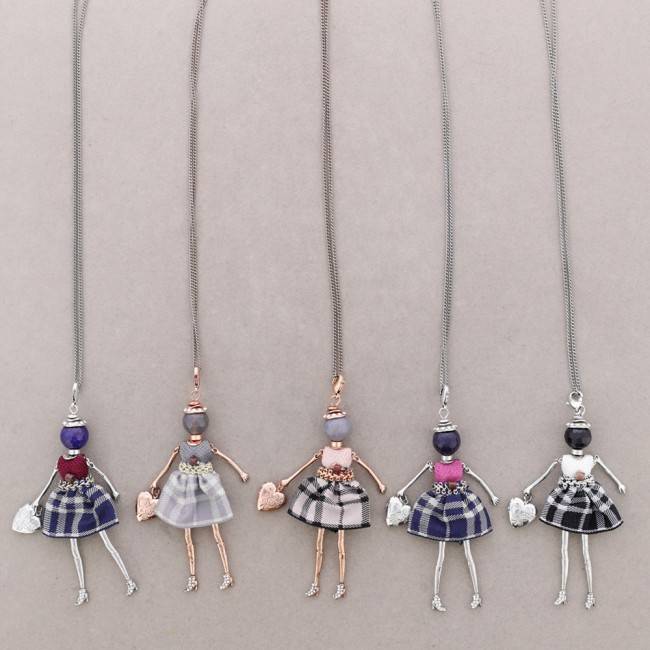 LONG PENDANT NECKLACE DOLL