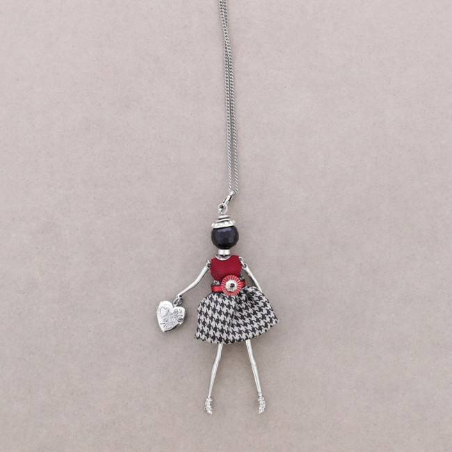 LONG PENDANT NECKLACE DOLL