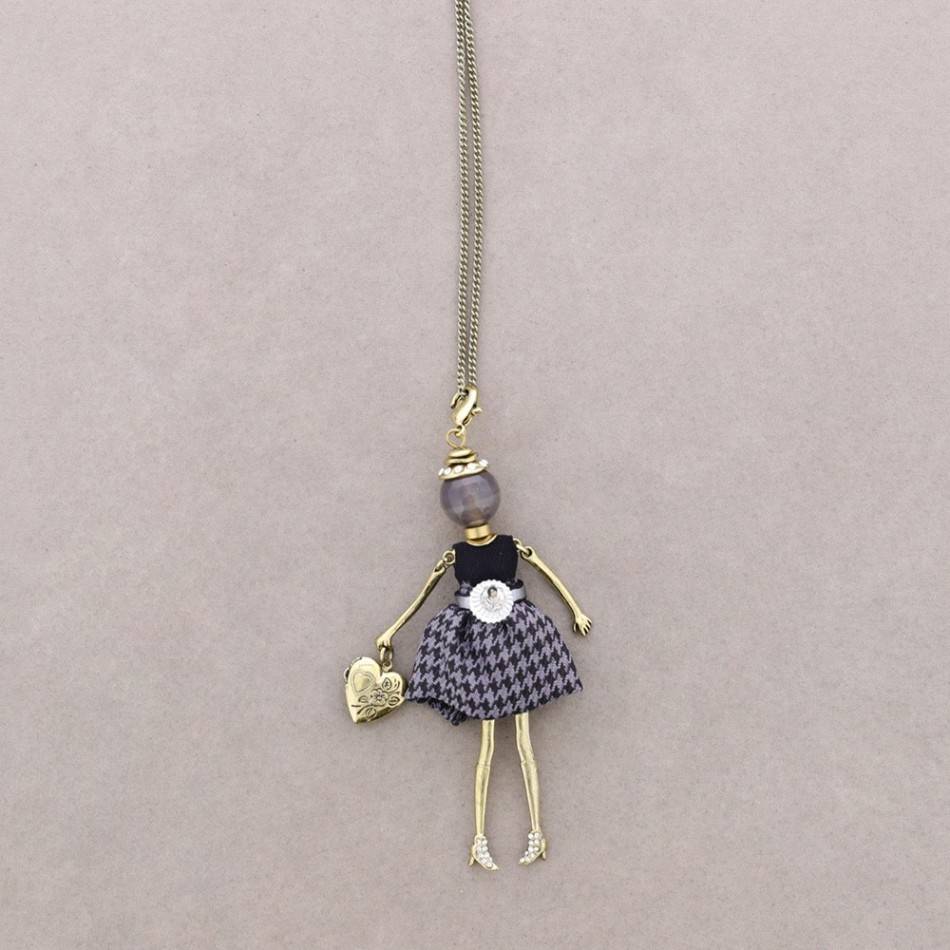 LONG PENDANT NECKLACE DOLL