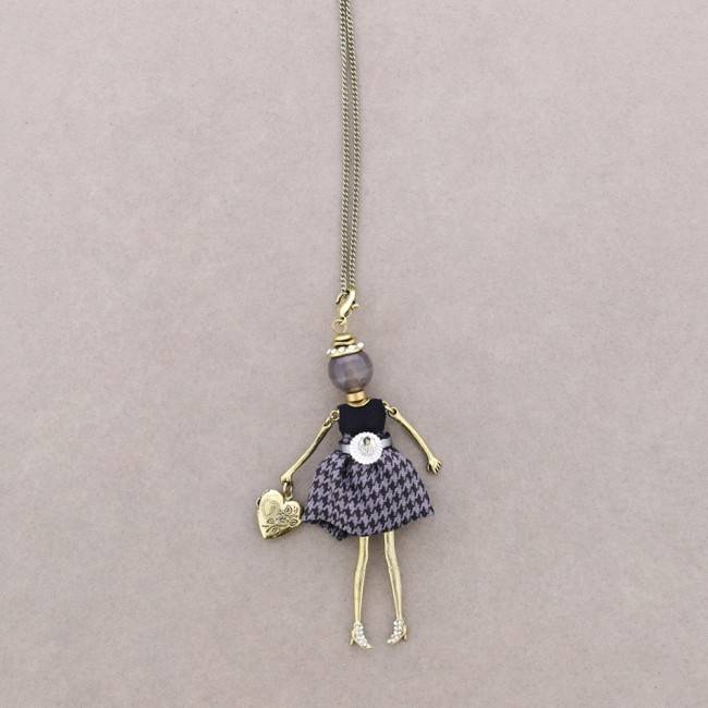 LONG PENDANT NECKLACE DOLL