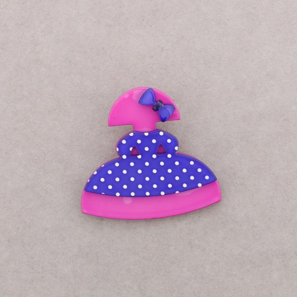 BROCHE MENINA RESINA