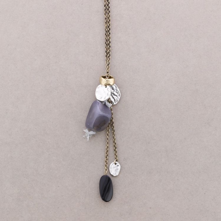 LONG NECKLACE WITH BEADS